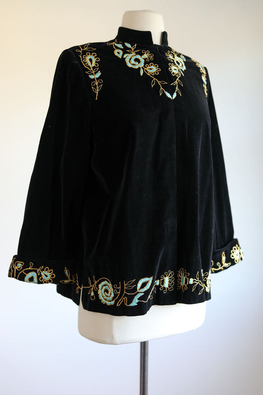 Vintage 1940s to 1950s Cocktail Jacket - Black Velvet Boxy Swing Coat w Gilt Cord + Floss Embroidery Size M to L