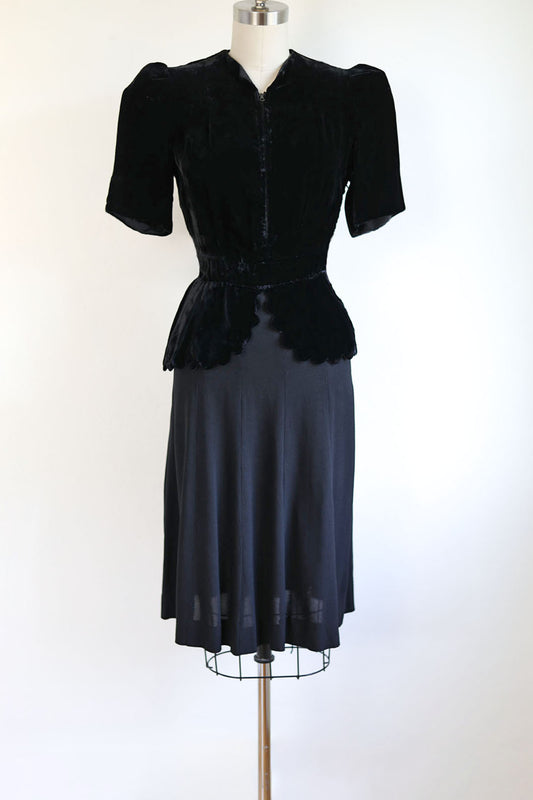 Vintage 1930s Zipper Front Dress - Goth Black Silk Velvet + Matte Rayon Peplum Cocktail Dress Size S