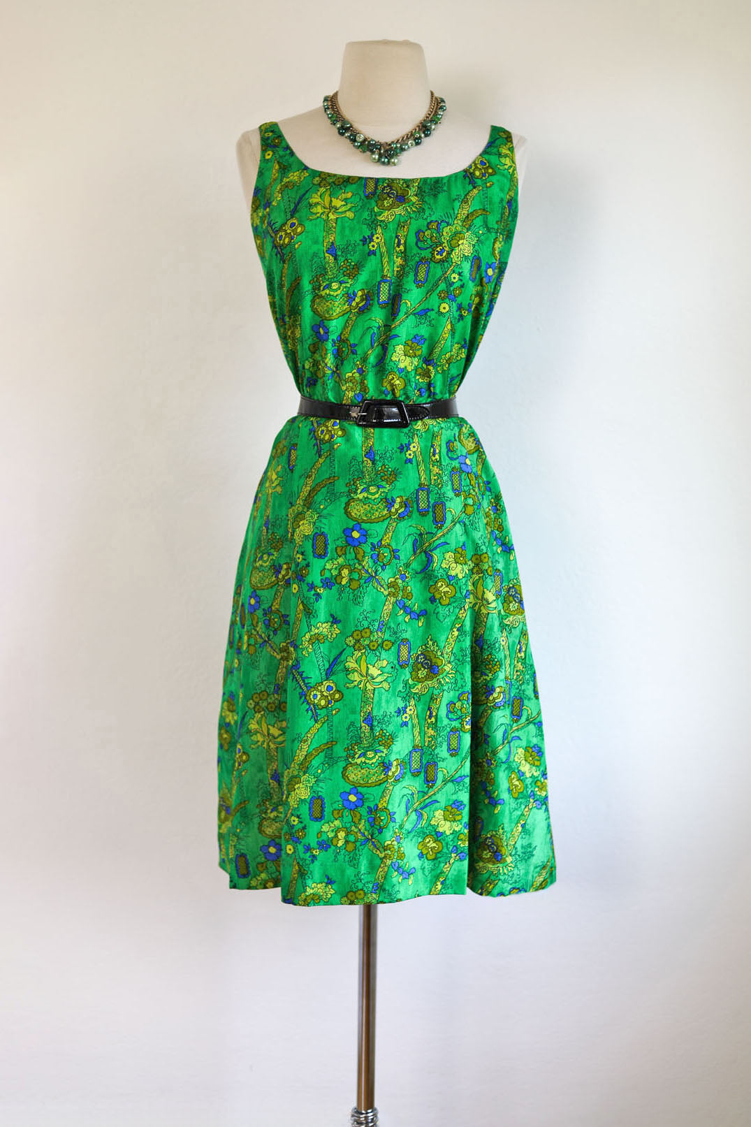 Vintage 1950s Silk Dress - Striking Grass Green w Wild Jungle Trees Cocktail Party Dress Size L