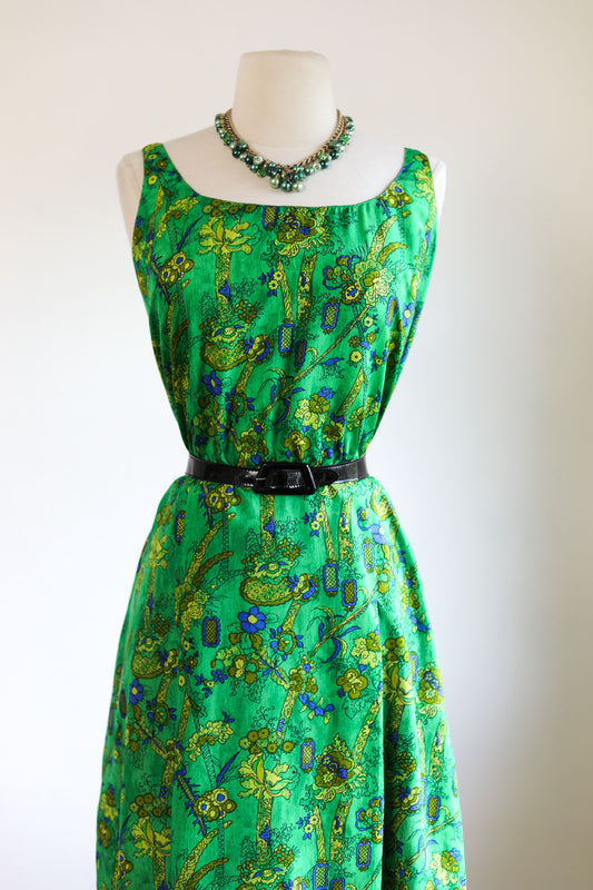 Vintage 1950s Silk Dress - Striking Grass Green w Wild Jungle Trees Cocktail Party Dress Size L