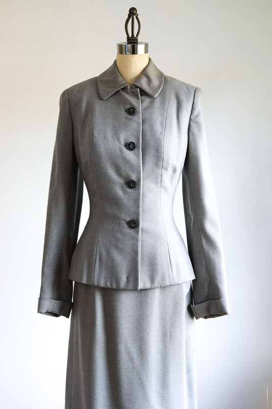 Vintage 1940s to 1950s Princess Suit - Mushroom Neutral Wool Gabardine Sculpted Strong Shoulder Blazer Jacket + Skirt Size S
