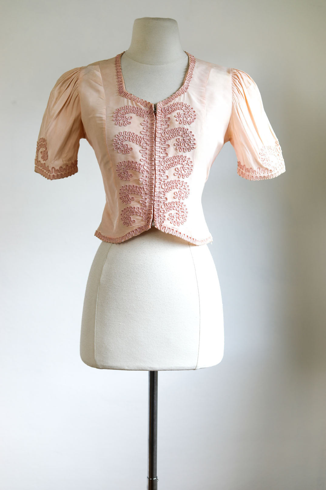 Vintage 1930s Metal Zipper Jacket Blouse - Lingerie Pink Soutache Puff Sleeve Zip-up Top Size XS to Small