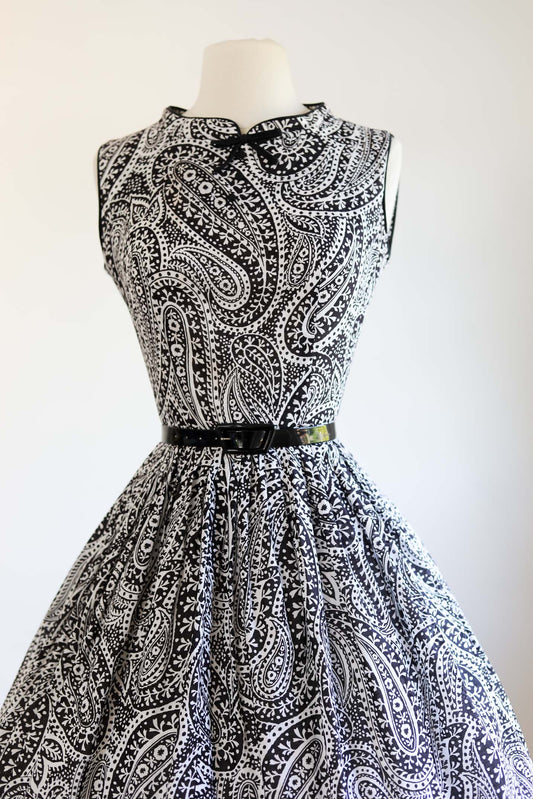 Vintage 1950s to 1960s Sundress - Cutie-Pie Black White Paisley Print Cotton w Buttons + Bow Dress Size XS to S
