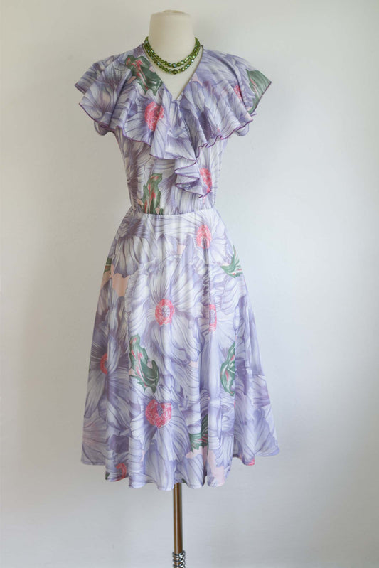 Vintage 1970s Dress - Soft, Undeniably Pretty Lavender Pink Apple Green Giant Flower Sundress Size M to L
