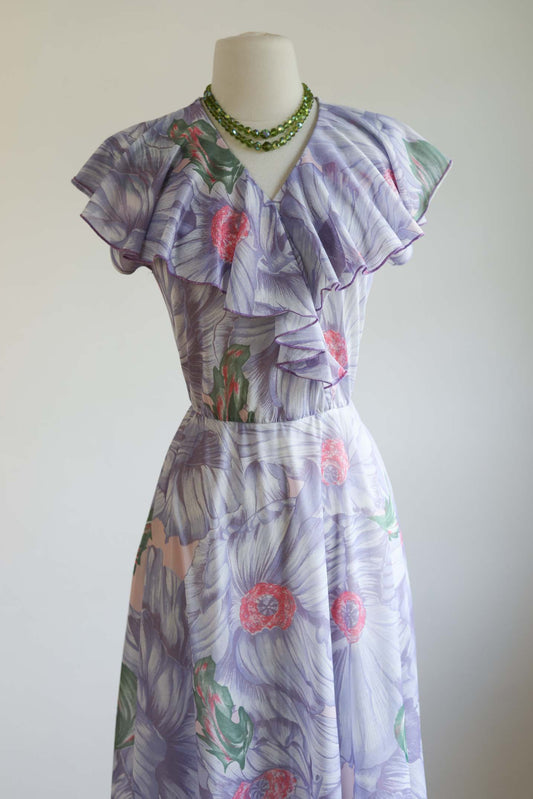 Vintage 1970s Dress - Soft, Undeniably Pretty Lavender Pink Apple Green Giant Flower Sundress Size M to L