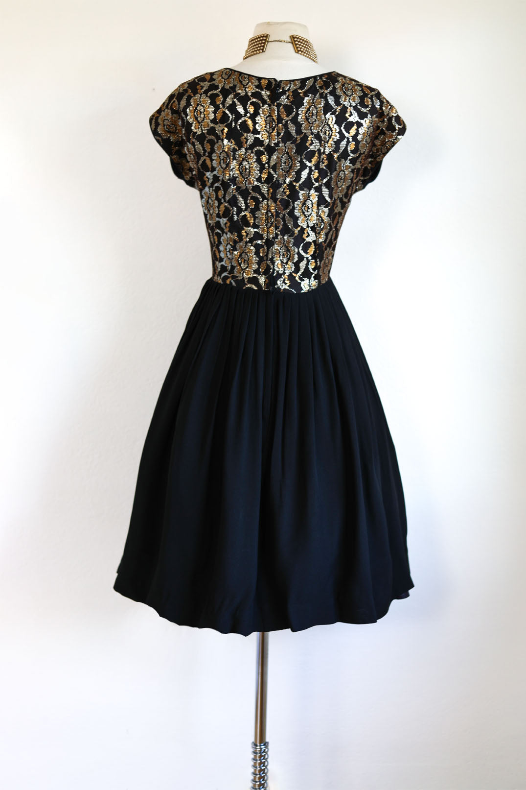 Vintage 1950s to 1960s Dress - Volup! “Mode O’ Day” Black Silver Gold Metallic Lurex Cocktail Party Dress Size XL