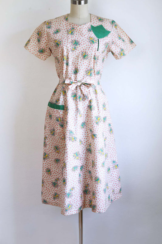 Vintage 1930s House/Chore Dress - Precious Tulip Appliqué Novelty Print Cotton Frock w Girls in Dresses Size S to M