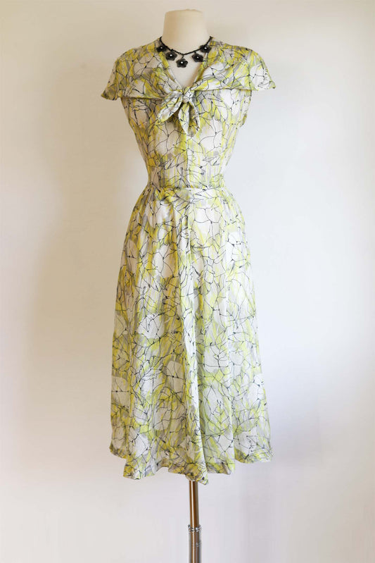 Vintage 1940s Dress - Dreamy Floaty Silky Novelty Print Falling Leaves Yellow Black Grey Sundress Size L to XL