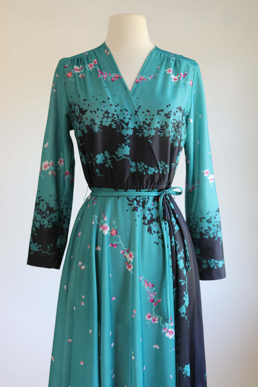 Vintage 1970s Cherry Print Dress - Lush Saturated Teal Black Pink Floral Jersey Dress Size M to L