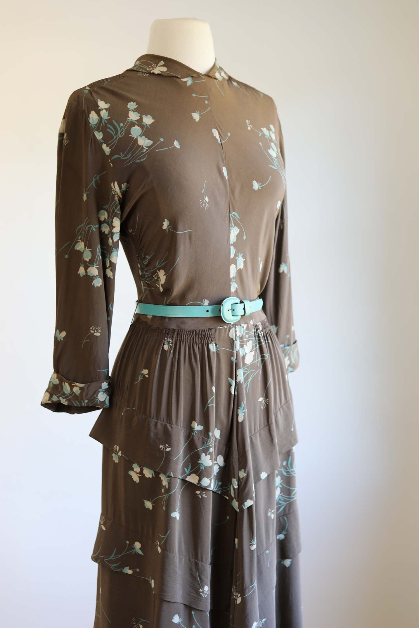 Vintage 1940s Dress - Smart Cocoa + Delphite Blue Floral R&K Originals Dress Size S to M