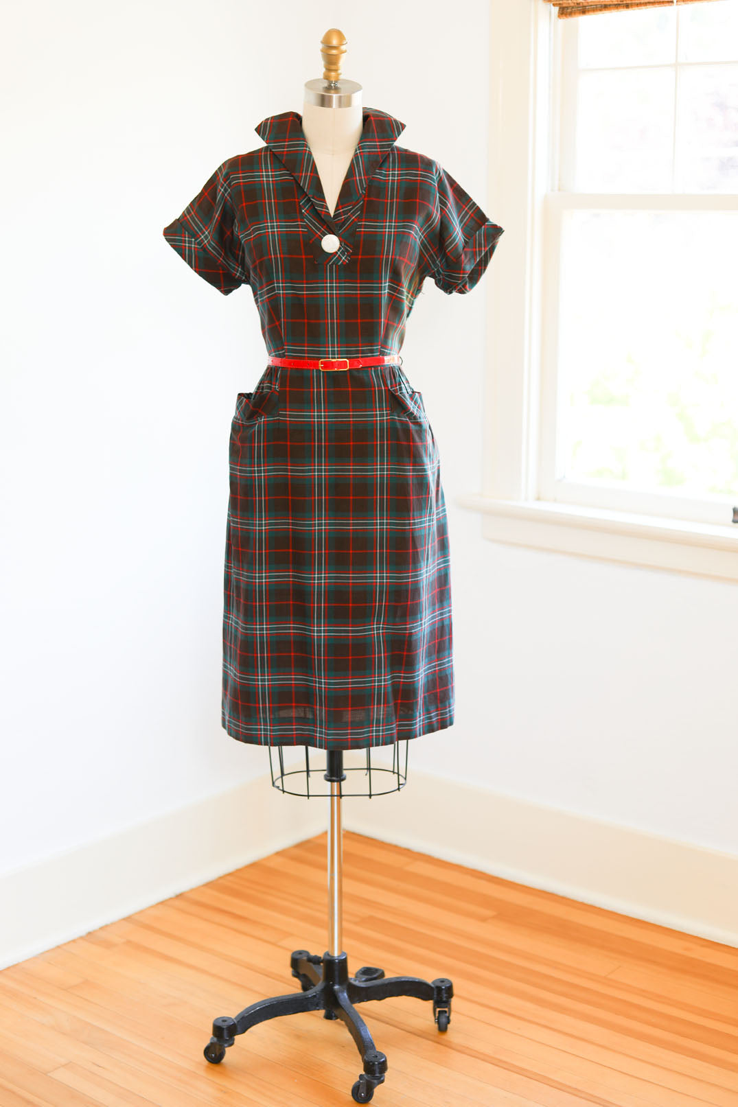 Vintage 1950s Dress - PERT + SASSY Pine Green Cocoa Cherry Tartan Plaid Wiggle Cotton w Hip Pockets Size M