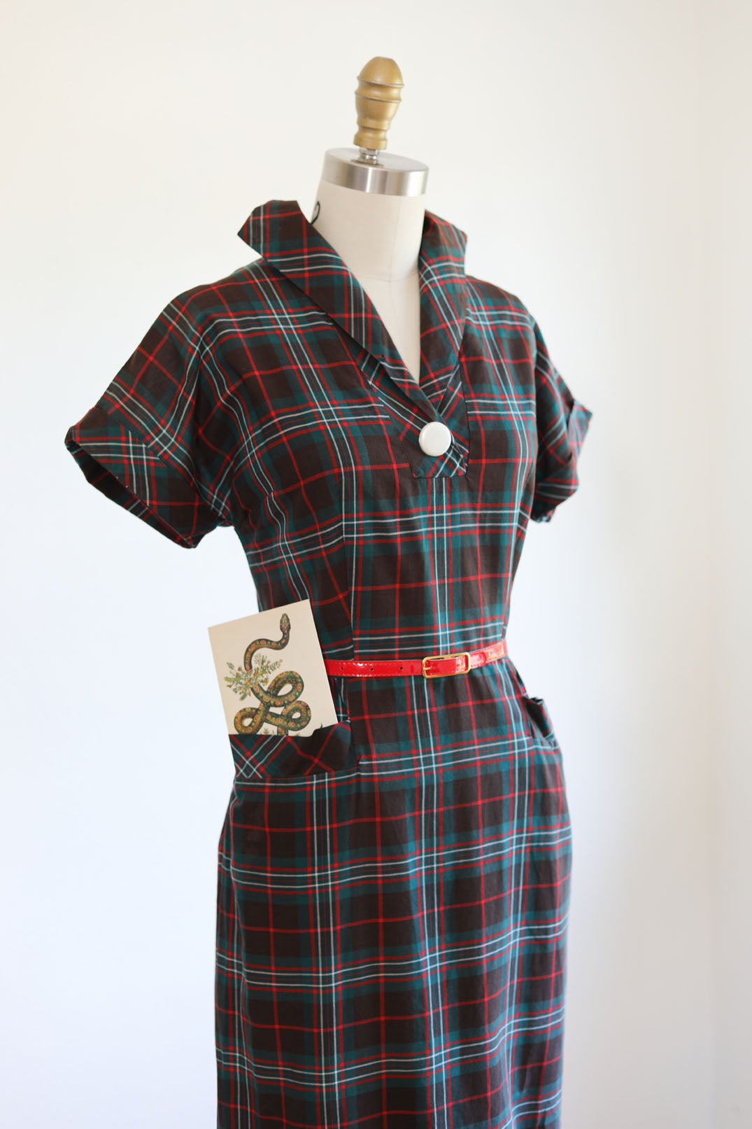 Vintage 1950s Dress - PERT + SASSY Pine Green Cocoa Cherry Tartan Plaid Wiggle Cotton w Hip Pockets Size M