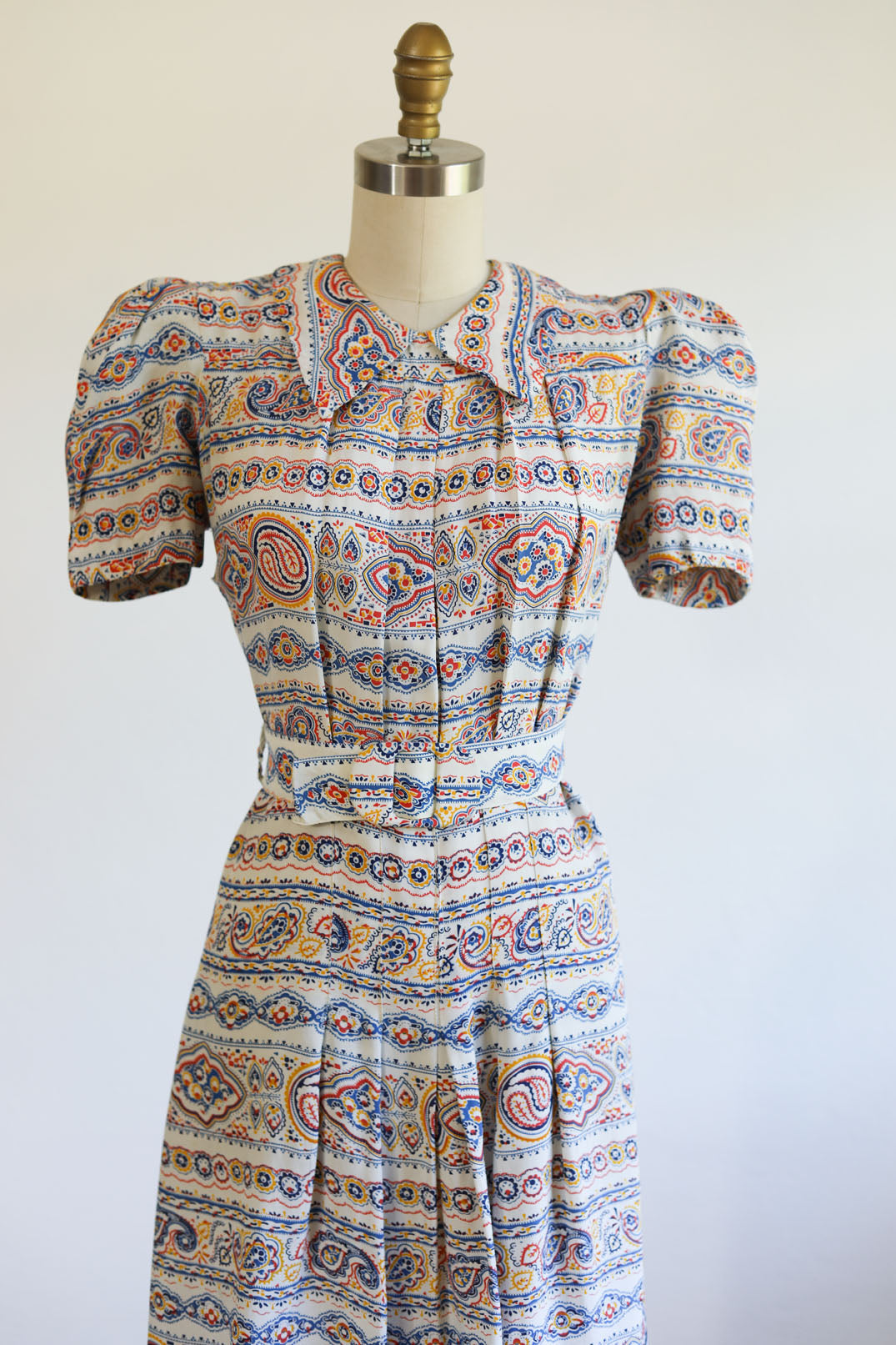 Vintage 1930s Dress - VERY PRETTY Silky Cold Rayon Puff Sleeve Rosana Frock w Blue, Mustard, Orange Paisley Print Size M