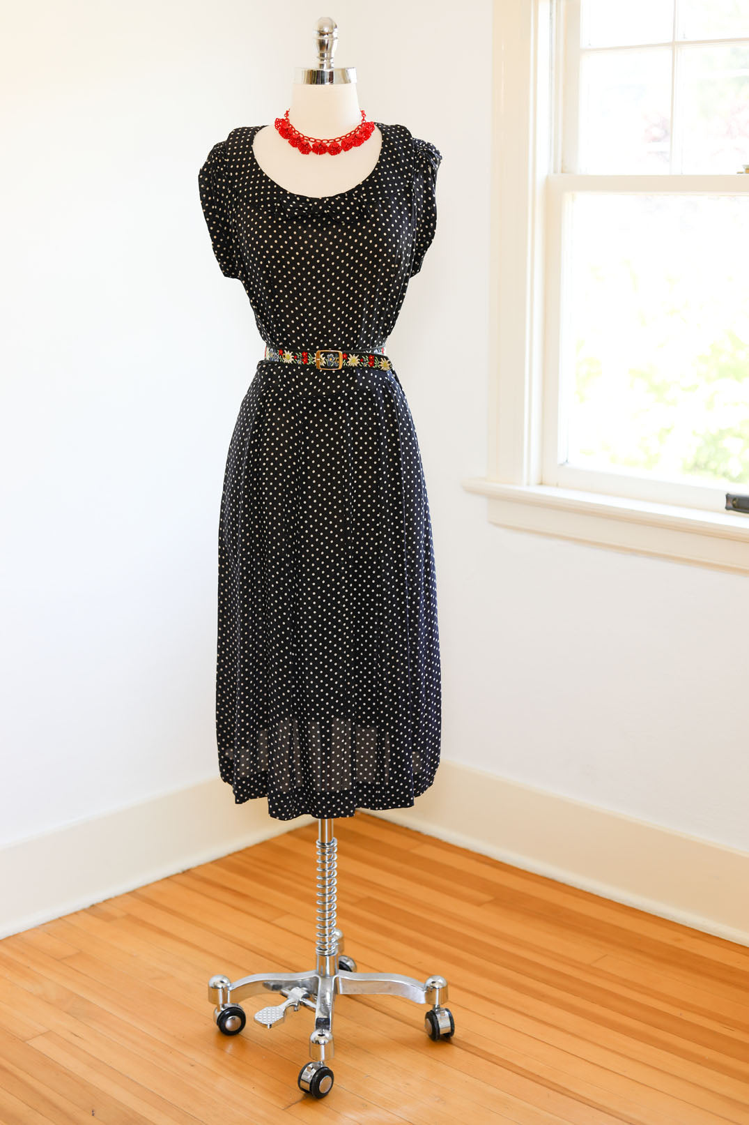 Vintage 1940s Dress - VOLUP + SLINKY Cold Rayon Polka Dot Beauty w Ruched Shoulders Size L