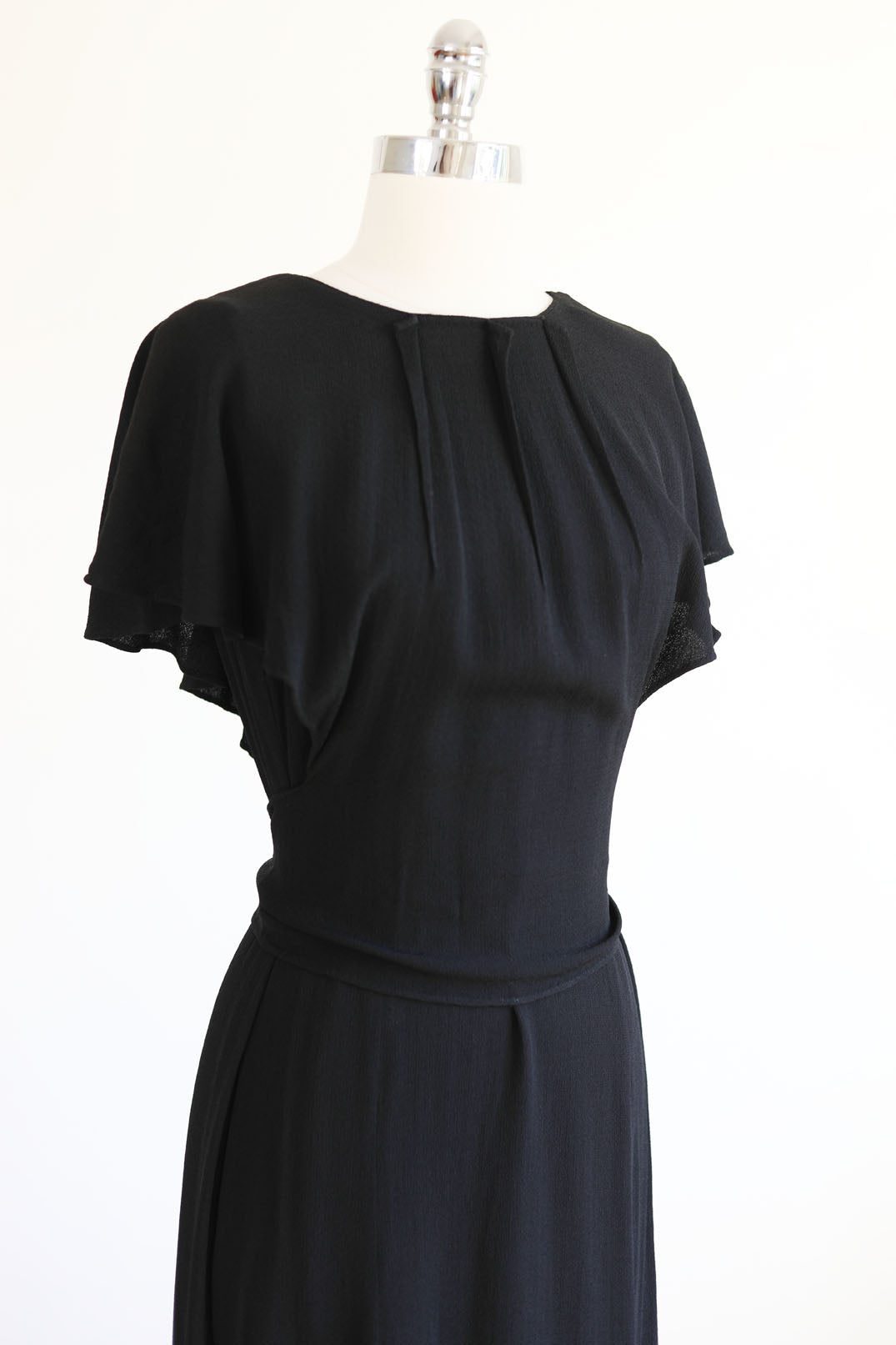 Vintage 1930s Dress - SUMMER GOTH Femme Fatale Rayon Crepe Wrap Dress w Deep Rear Cut Size S - L