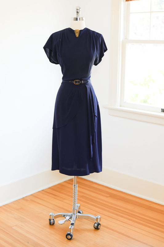 Vintage 1940s Dress - BOMBSHELL Navy Blue Rayon w Gold Metallic Grape + Brass Belt Details Size M - L