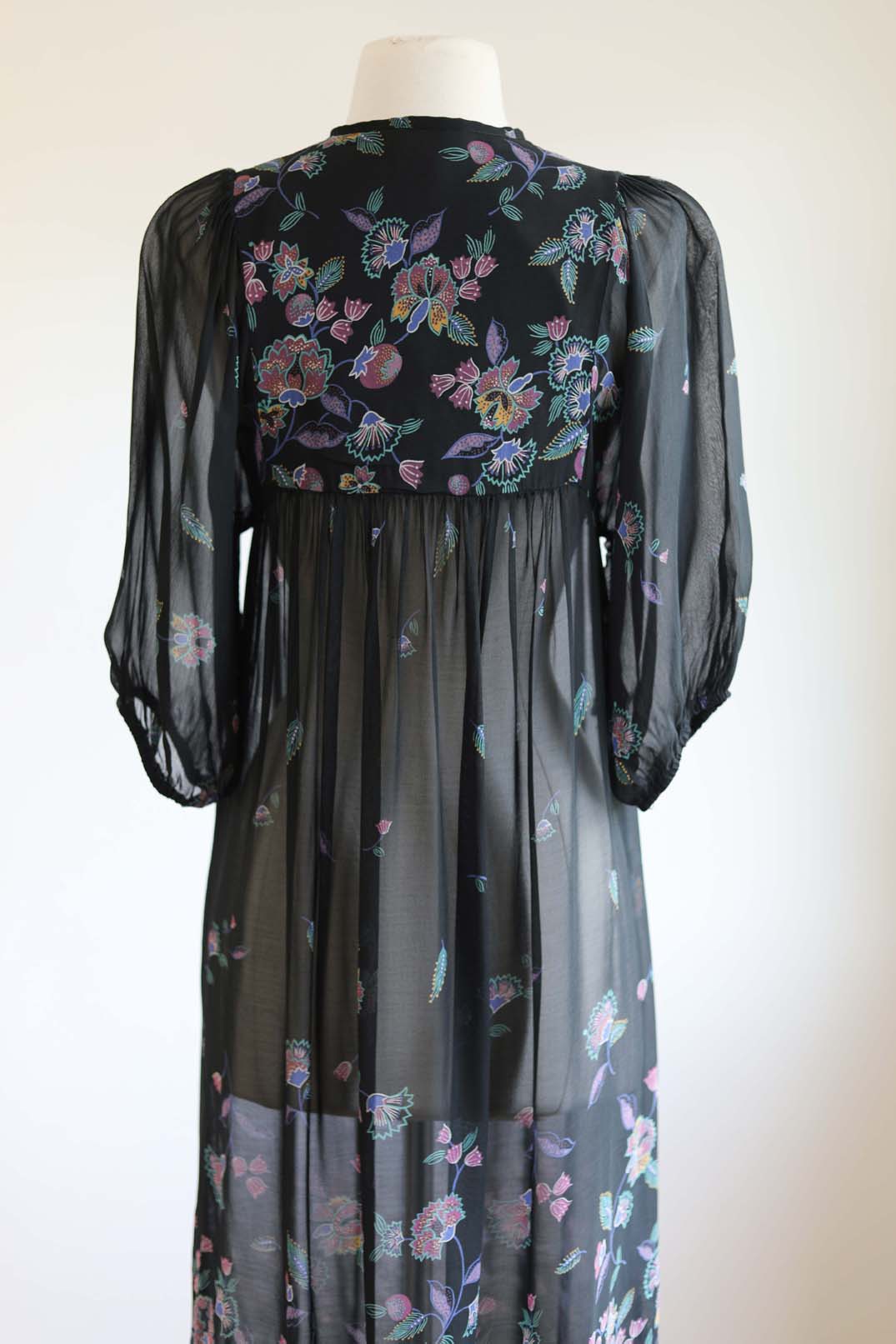 Vintage 1970s Rayon Gown - Indian-Inspired Boho Black Goth Border Print Robbie Bee Tent Tunic Size S to M