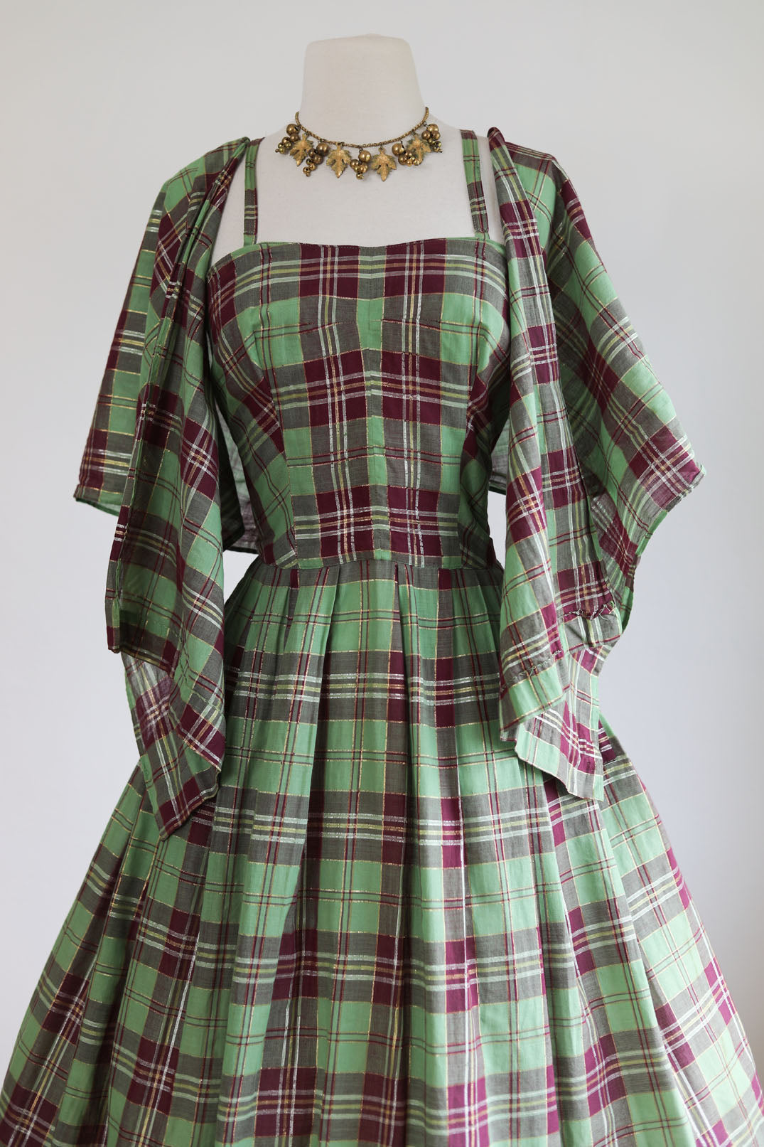 RARE Vintage 1950s Sundress Set - Designer Carolyn Schnurer ca. 1950 "Flight to India" Cotton Plaid Dress + Shawl Size S to M