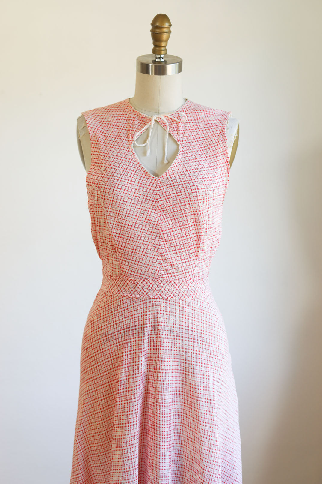 Vintage 1930s Cotton Dress - ADORABLE! Pink Deco Plaid w Era Repairs, Neck Tie, Feed Sack Cotton Sundress Size S