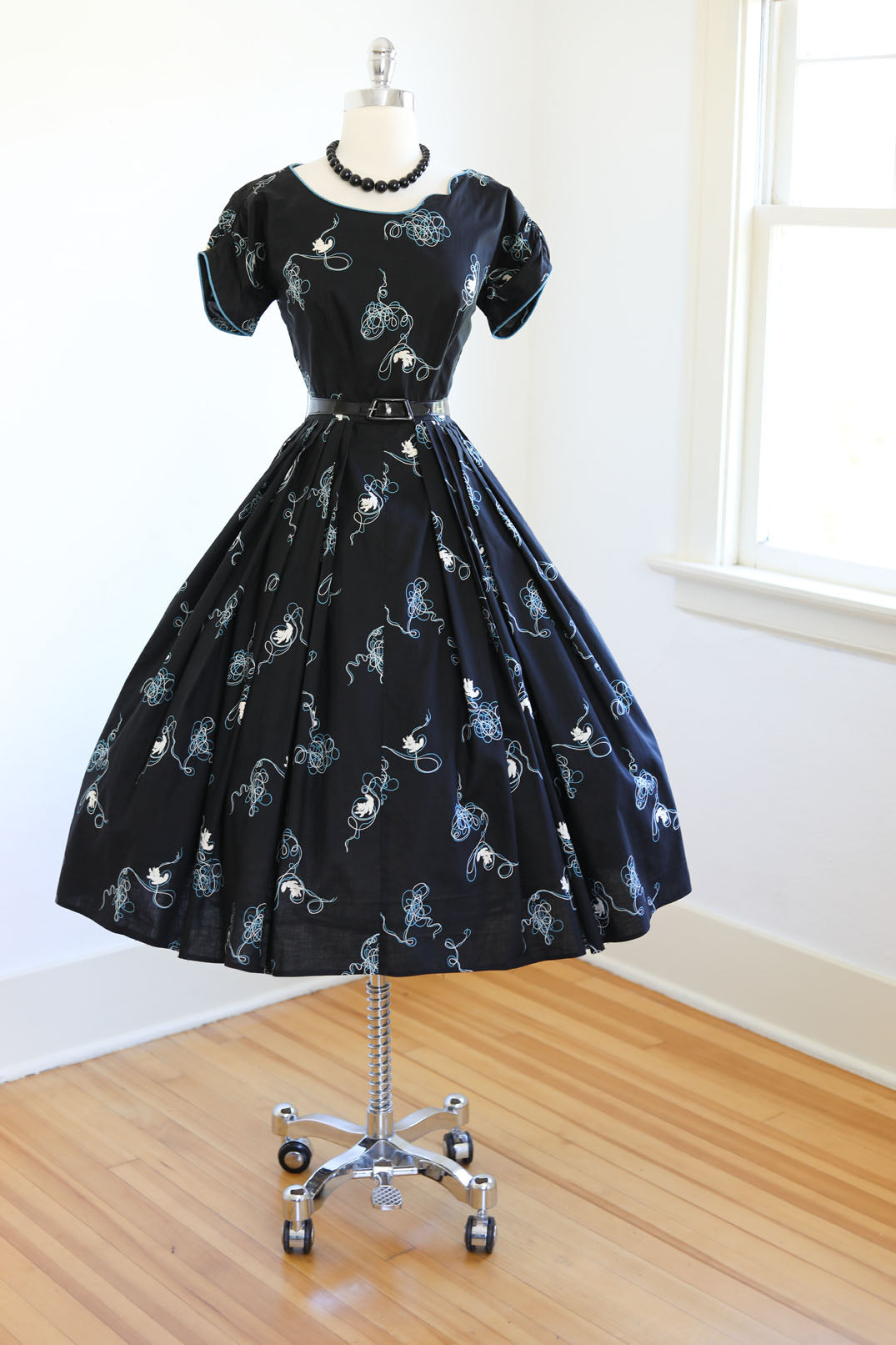 Vintage 1950 Dress - RARE Black Aqua White Kitten w Yarn Novelty Cotton Print Cat Sundress Size S