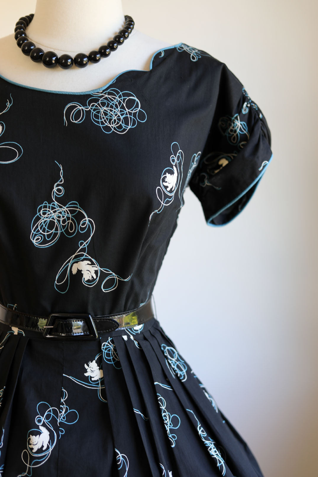 Vintage 1950 Dress - RARE Black Aqua White Kitten w Yarn Novelty Cotton Print Cat Sundress Size S