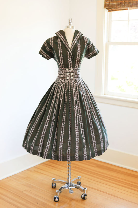Vintage 1950s Dress Set - STUNNING Olive to Burgundy Chambray Woven w White Blouse + Skirt Size M
