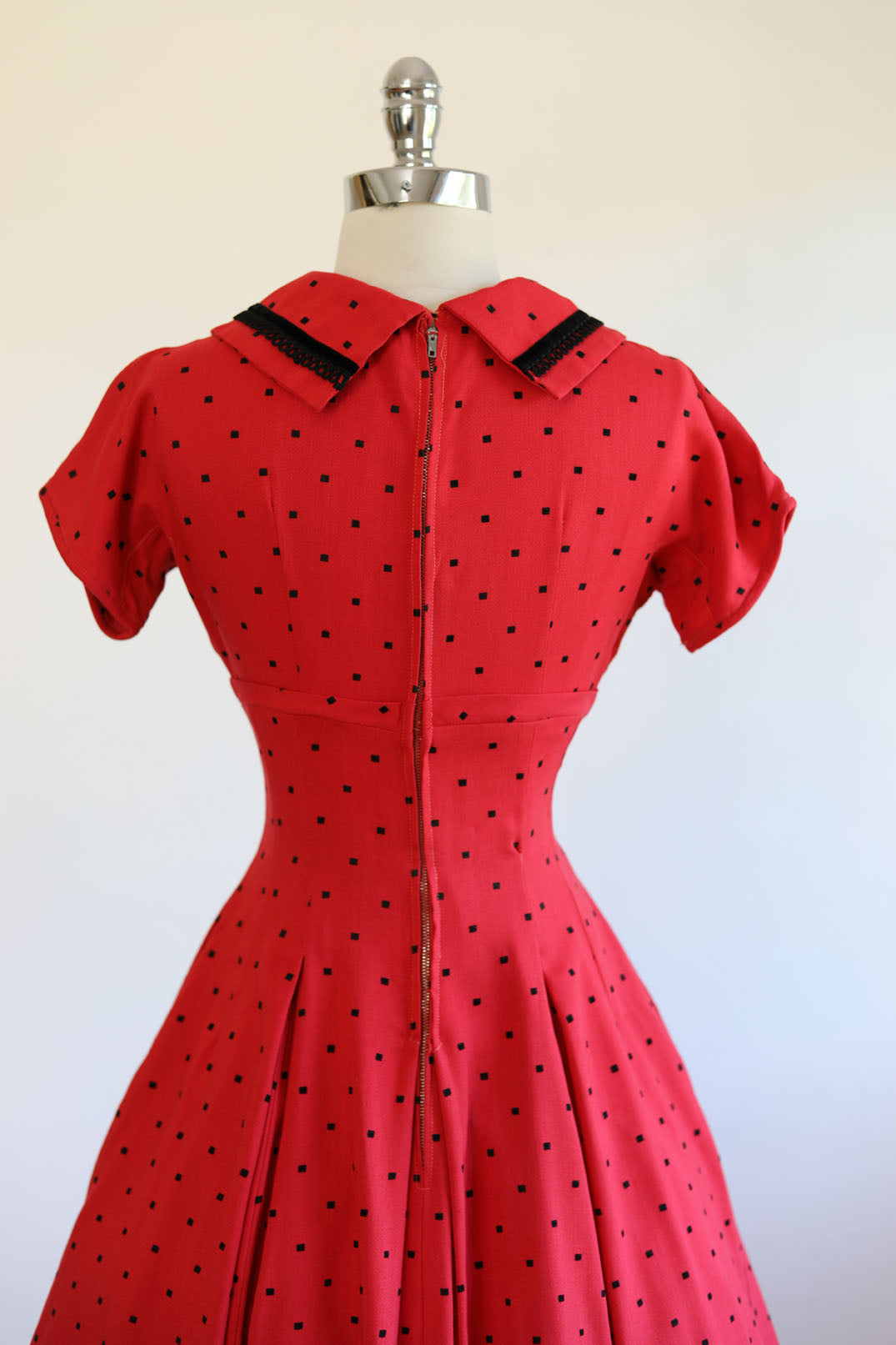 Vintage 1950s Dress - VIVACIOUS Cherry Red Black Bust Shelf Party Dress w Velvet Size S - M