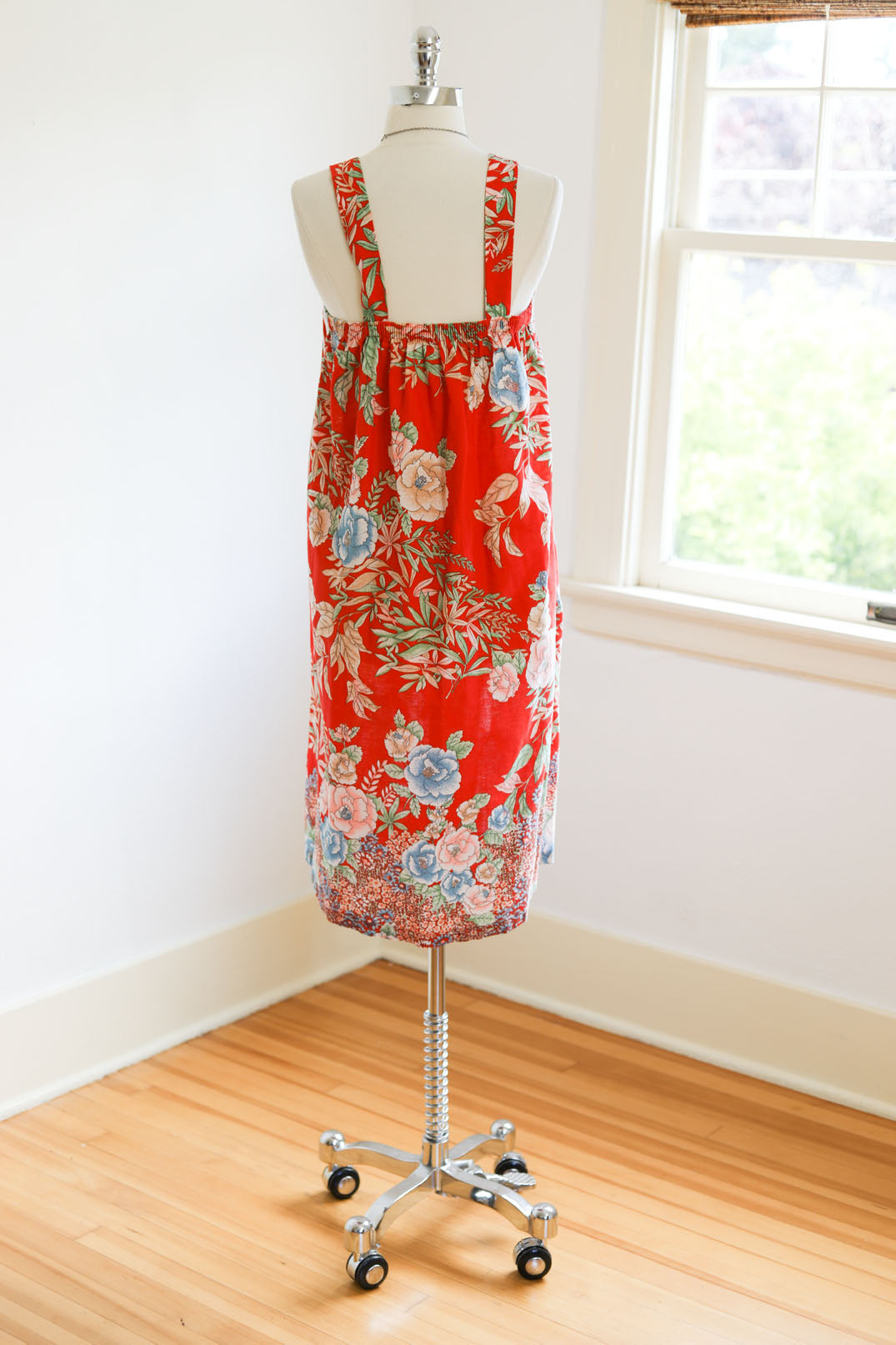 Vintage 1970s Dress - COMFY + STYLISH Tomato Red Soft Blues Border Print Floral Cotton Blend Kaftan Sundress Size XS to L