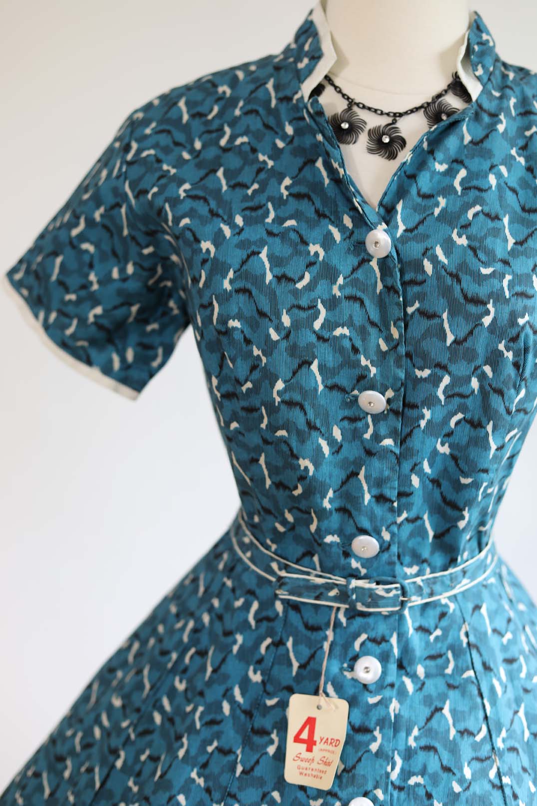 Vintage 1950s Dress - DEADSTOCK Penney's Teal Blue Black White Print Cotton Coat Dress w Lucite Size L - XL