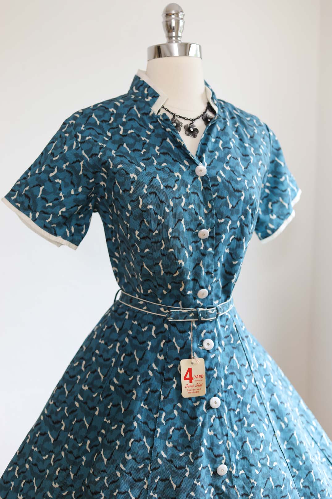 Vintage 1950s Dress - DEADSTOCK Penney's Teal Blue Black White Print Cotton Coat Dress w Lucite Size L - XL