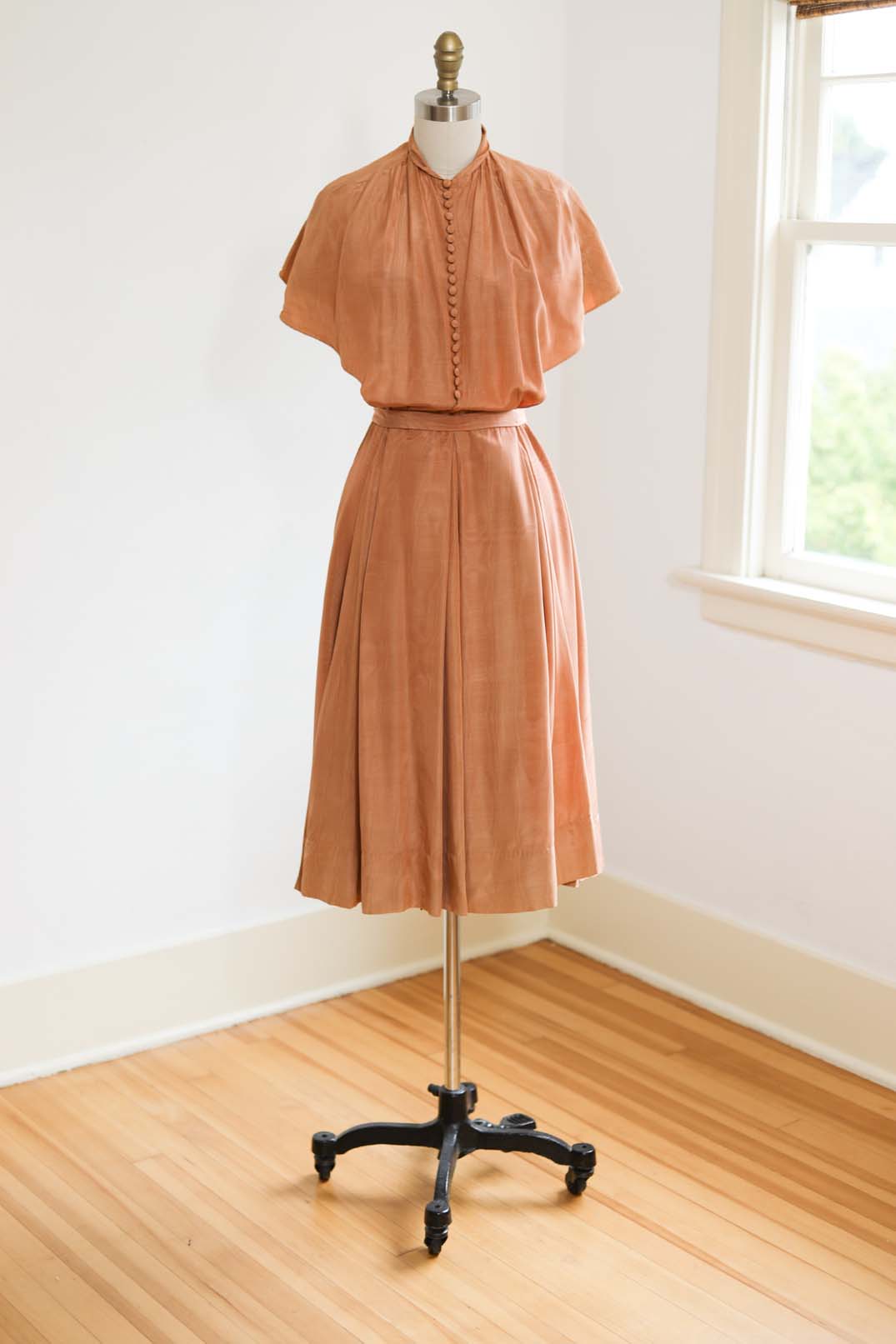 Vintage 1940s Dress - INCREDIBLE Rosy-Copper Burlwood Pattern Moire Swing Frock w Belt-Back Overdress Size XS