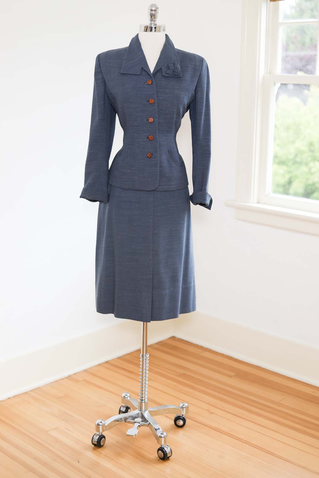 Vintage 1940s to 1950s Wool Dress Suit - SHAPELY Slate Blue Fleck Skirt and Jacket w Leather Buttons + 3D Flower Size M - L