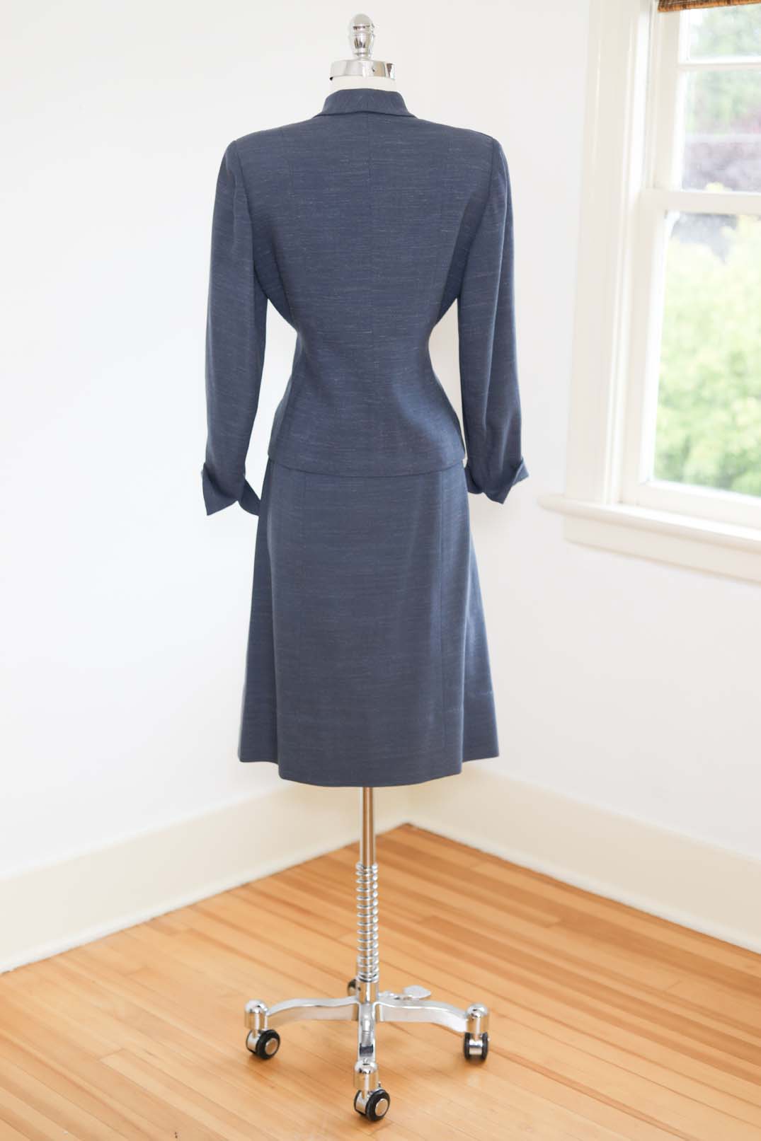 Vintage 1940s to 1950s Wool Dress Suit - SHAPELY Slate Blue Fleck Skirt and Jacket w Leather Buttons + 3D Flower Size M - L