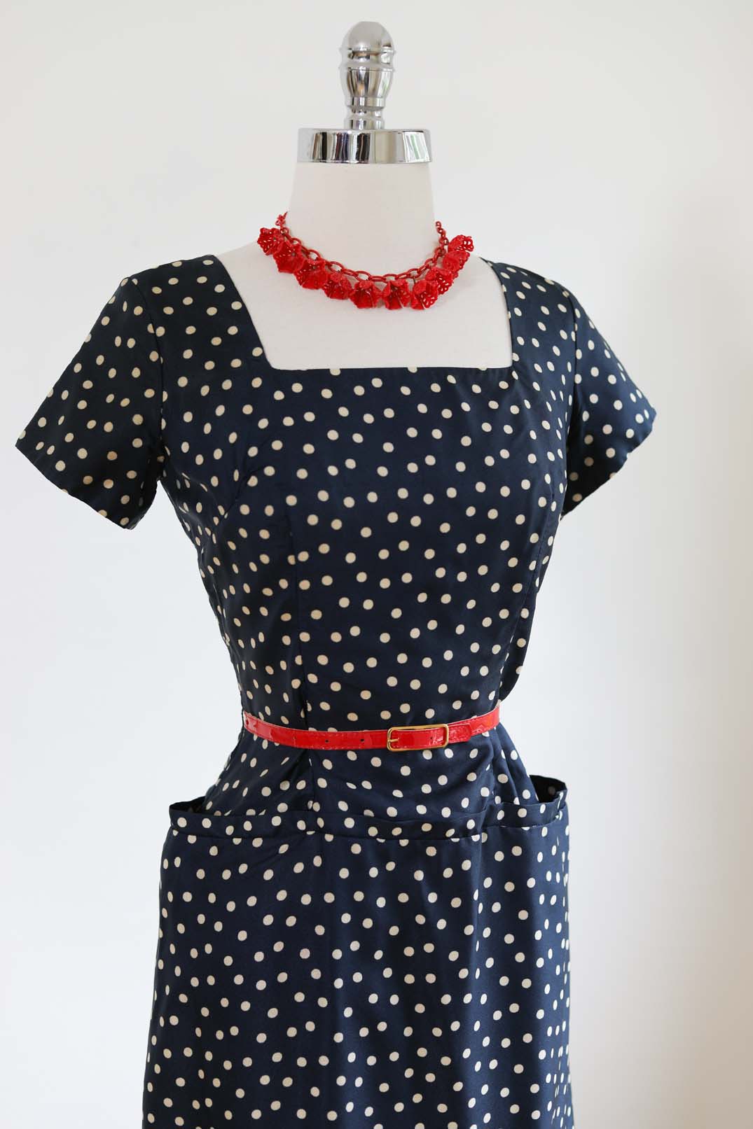 Vintage 1950s Dress - TURBO POCKET Navy + Cream Polka Dot Cocktail w Sweeping Fishtail Rear Size M