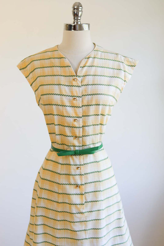 Vintage 1940s to 1950s Dress - ZINGY STRIPES Woven Cotton Shirtwaist Pastel Yellow Olive Size M to L