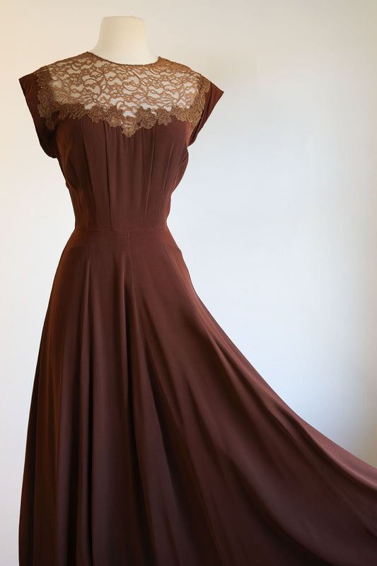 Vintage 1940s Gown - Stunning Bronze Rayon Beauty w Bare Lace Back Full Length Dress Size M