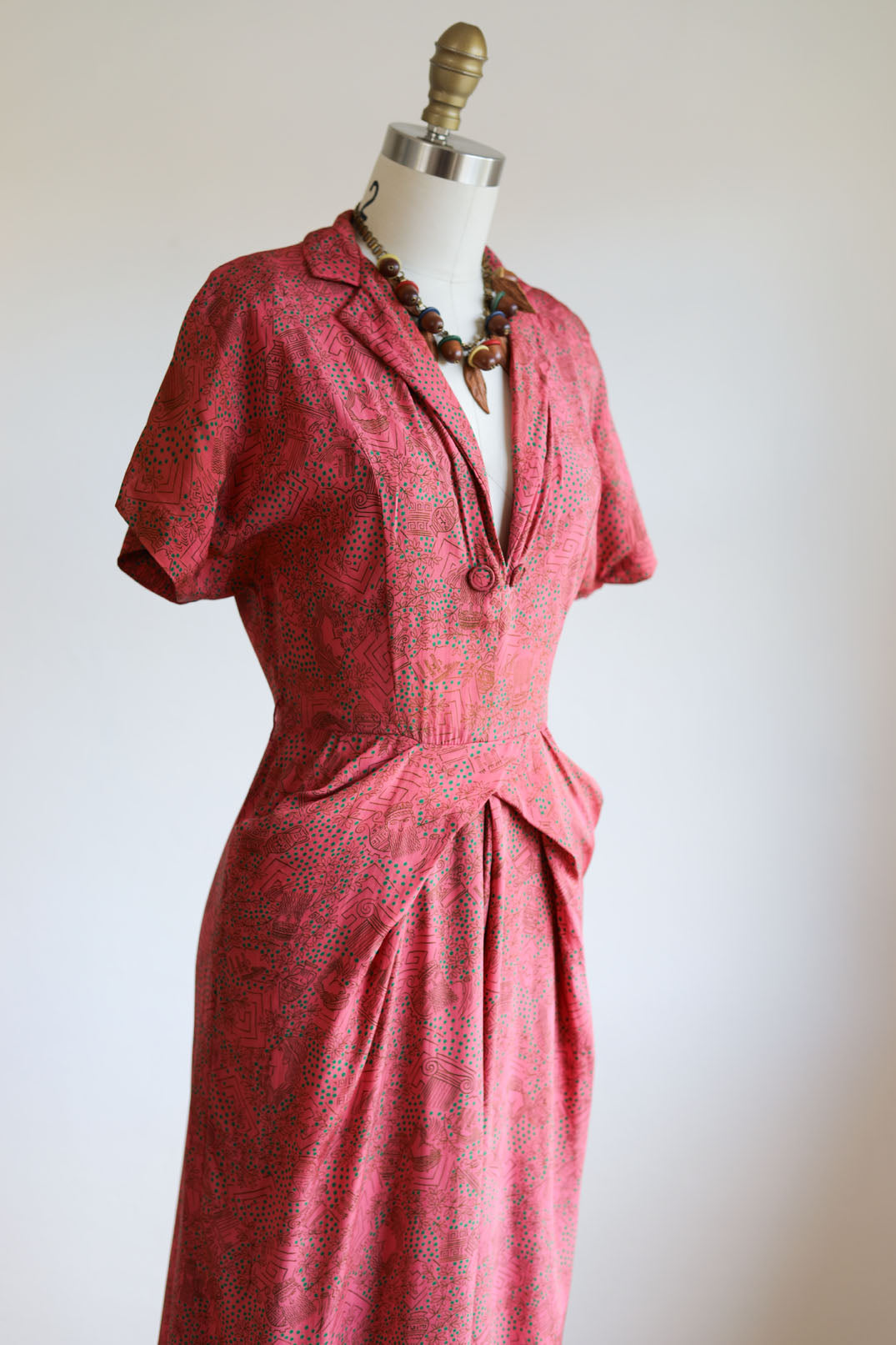 Vintage 1940s Dress - Strawberry + Jadeite Greek God Goddess Novelty Print Draped Rayon Dress Size S