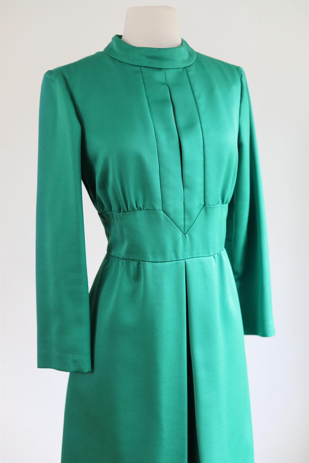 Vintage 1960s Designer Cocktail Dress - Structural Mod Silk Emerald Green Midi Dress w Cut-Out Size M