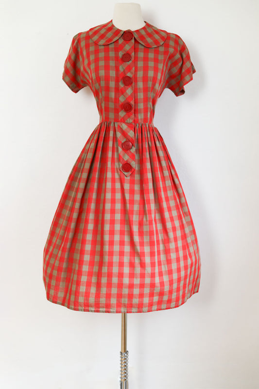 Vintage 1950s Shirtwaist - Jaunty Cherry Tan Plaid Cotton w Big Red Bakelite Platter Buttons Dress Size L