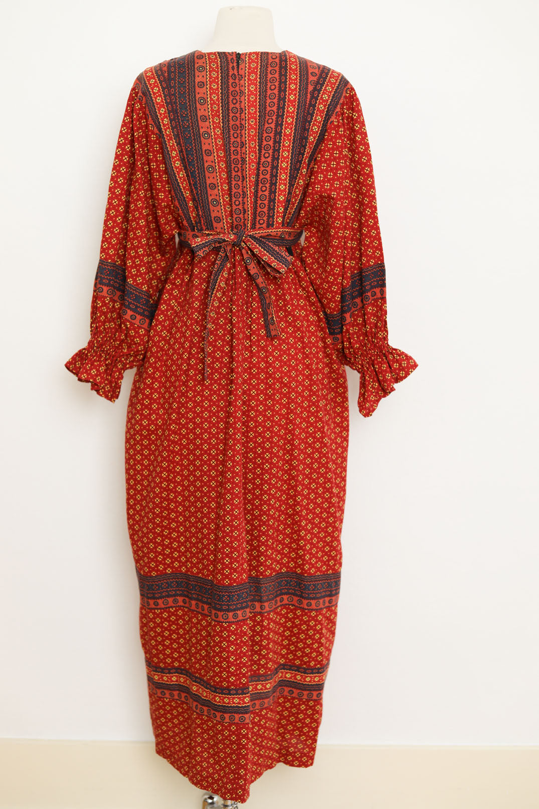 Vintage 1970s Kaftan Gown - Paprika Navy Block Print Indian Cotton Maxi Dress w HUGE Sleeves Size S to L