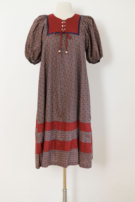 Vintage 1970s Prairie Gown - Wine Navy Calico Print Satin Ribbon Cottagecore Midi Kaftan Dress Size S to M