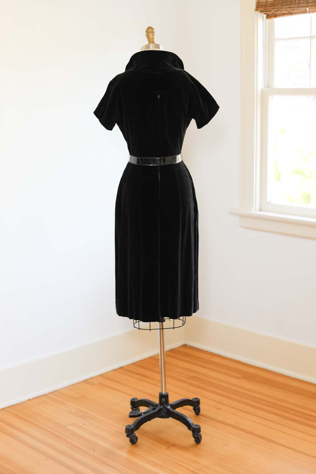 Vintage 1950s Cocktail Dress - Sophisticated Kitten-Soft Black Velveteen Wiggle Cocktail w Rhinestones Size M