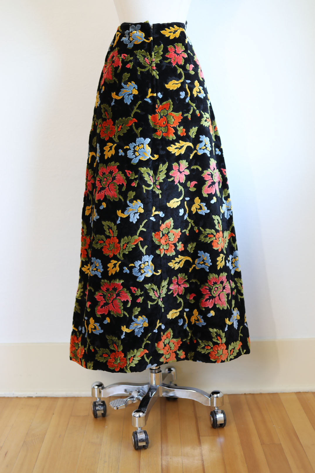Vintage 1960s to 1970s Skirt - Rare Black Velvet Chenille Brocade Carpet Bag Maxi Skirt Size S to M