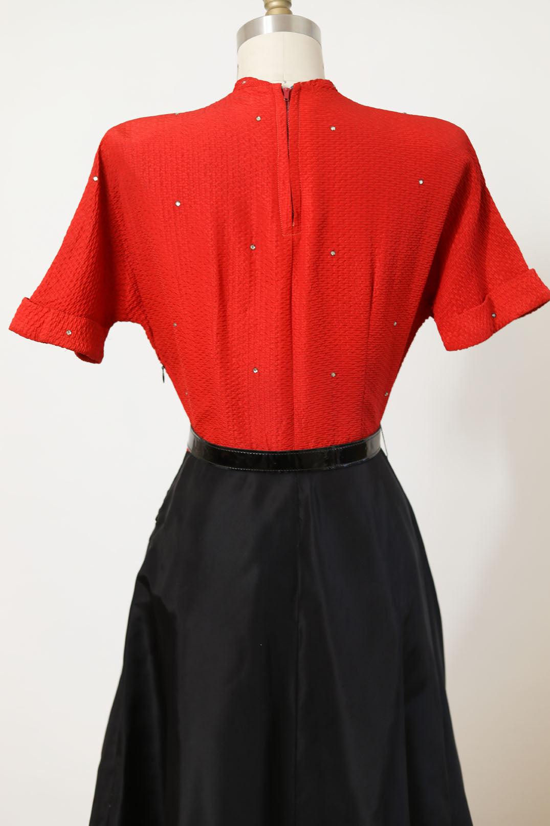 Vintage Late 1940s Dress - Lipstick Red + Black Seersucker Taffeta Swing Dress w Rhinestones Size S