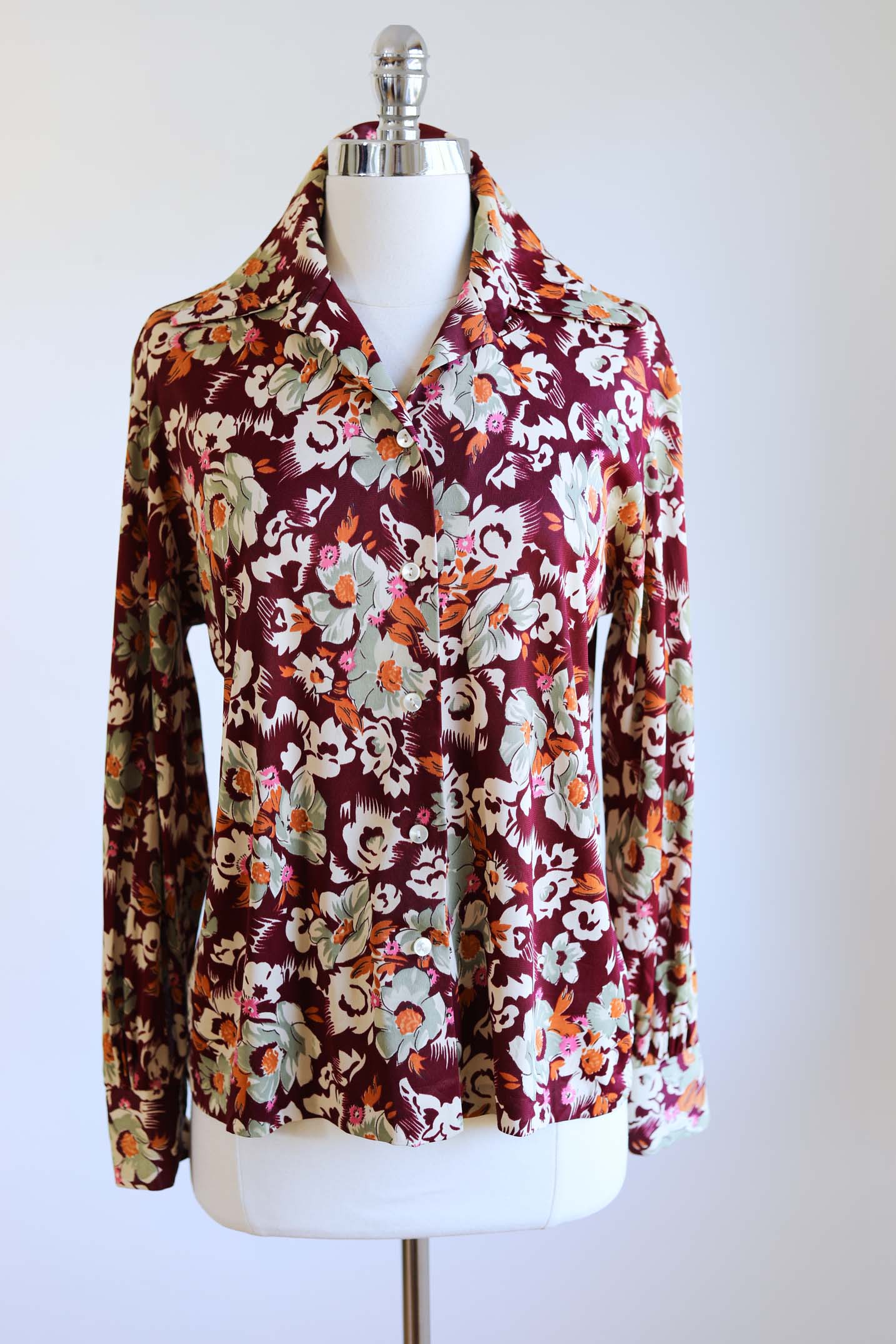 Vintage 1970s Does 1940s Blouse - BEAUTIFUL Dagger Collar Jersey Floral Shirt Size L - XL