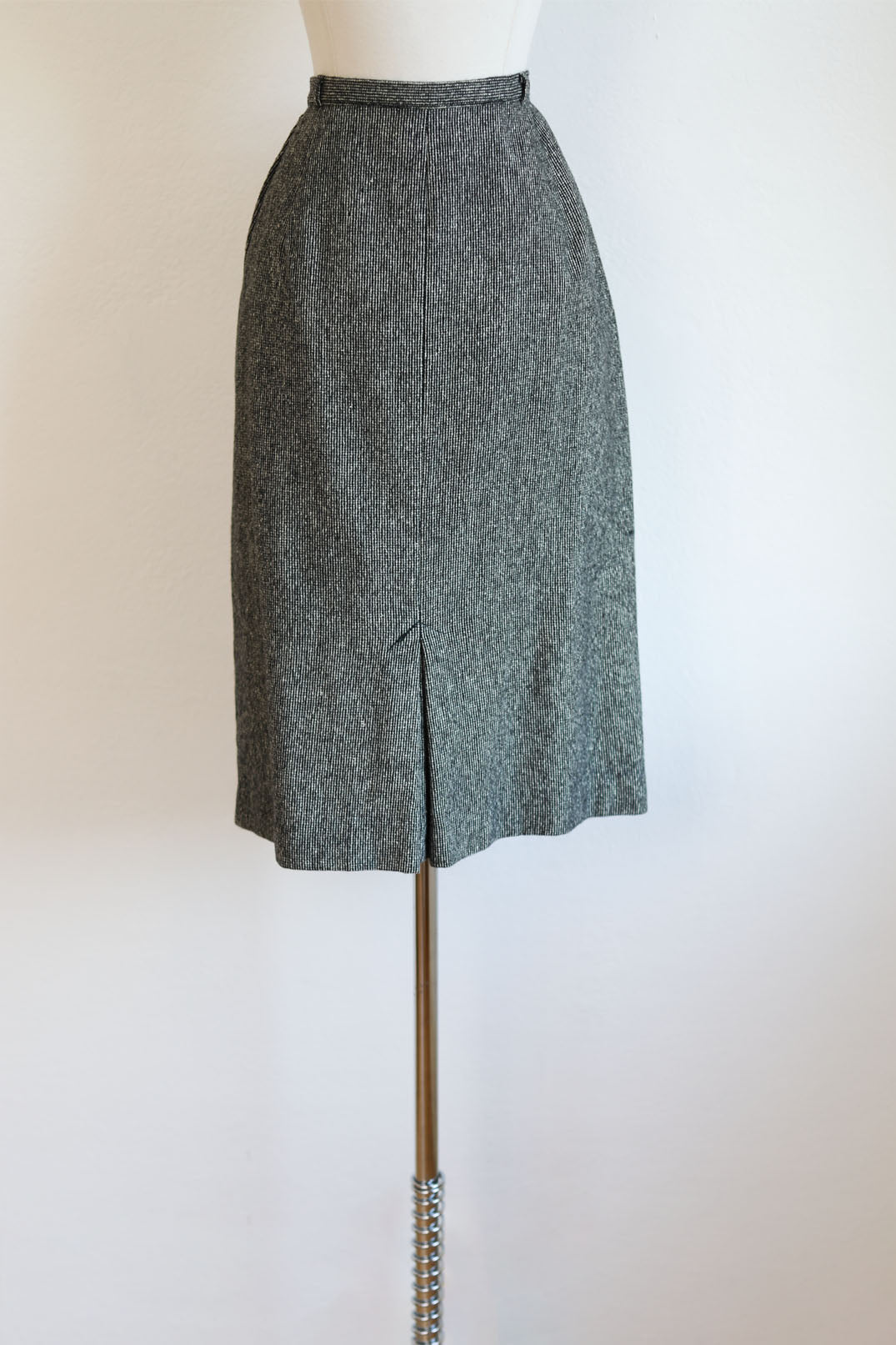 Vintage 1950s Blouse + Skirt Set - Black White Tweed Wool Boxy Top/Vest + Smokin' Hot Wiggle Skirt Suit Size M to L