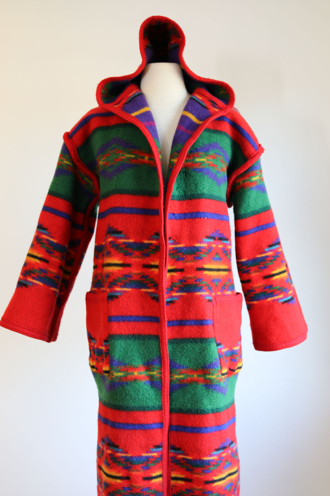Vintage Pre-1972 Pendleton Hooded Blanket Coat - RARE Reversible Wool "Beaver State" Fringed Coat Size S to M