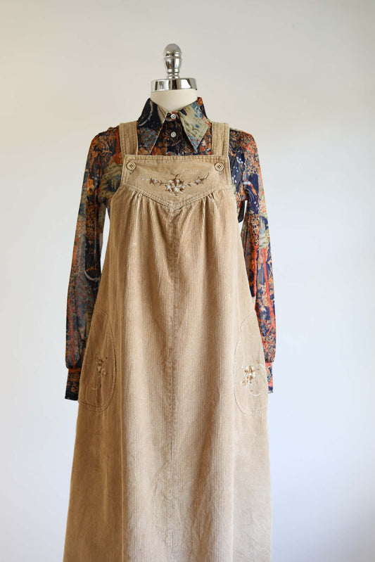 Vintage 1970s Jumper Dress - DARLING Fawn Tan Joni Blair Corduroy Pinafore w Embroidery + Pockets Size XS - S