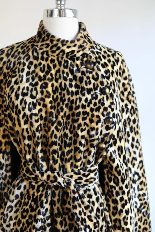 Vintage 1960s Leopard Print Cape - EXQUISITE Upscale Velvety Faux Fur Animal Print w Sash Belt + Domed Buttons Fits S - L