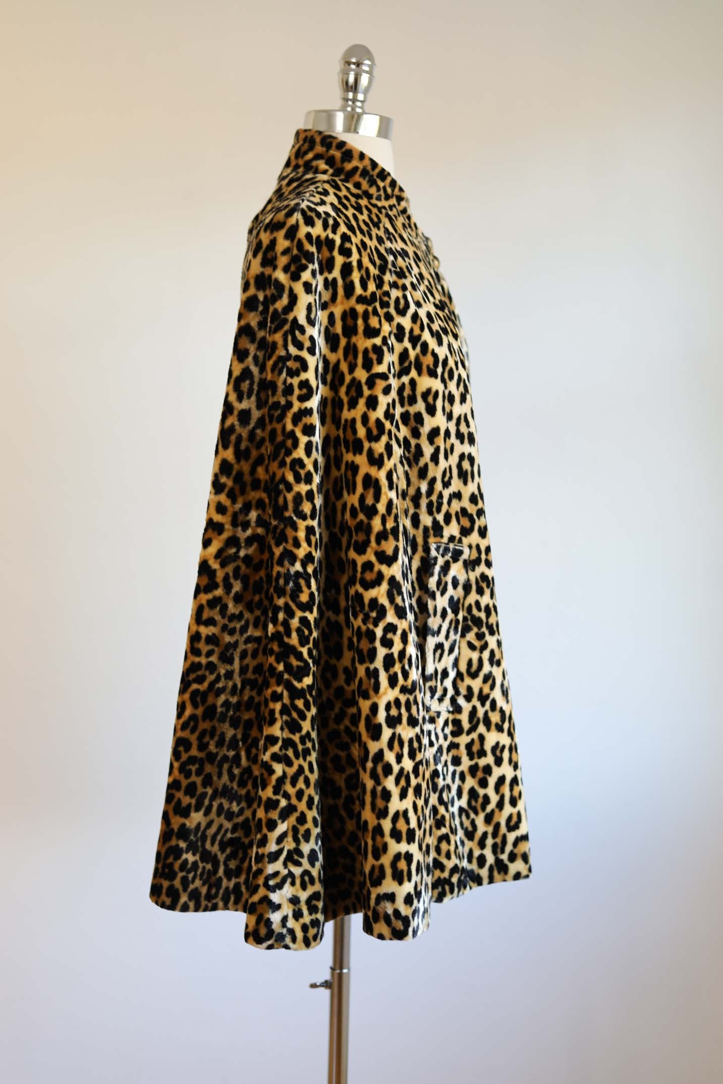 Vintage 1960s Leopard Print Cape - EXQUISITE Upscale Velvety Faux Fur Animal Print w Sash Belt + Domed Buttons Fits S - L